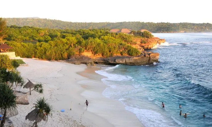 dimsum reizen naar nusa penida indonesi voor de kust van bali