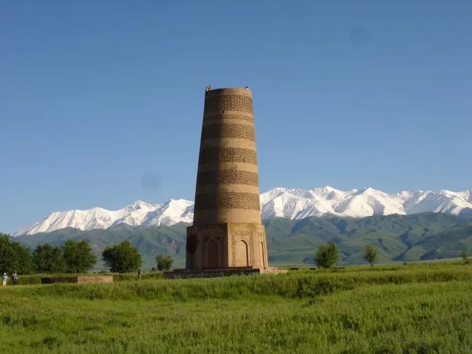 14 dimsum kirgizstan avontuurlijke reis burana tower