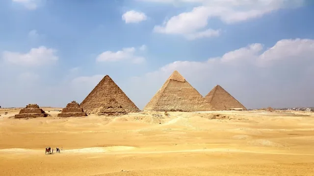 Sfeerafbeelding Piramides-kerstreis-egypte-cairo-familie