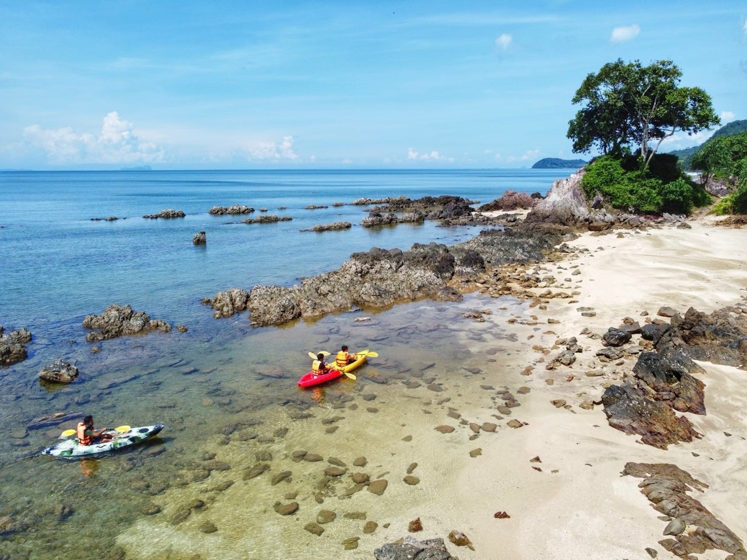 Sfeerafbeelding strand-koh-jum-beach-villa-thailand-dimsum-reisen-kajakfahren